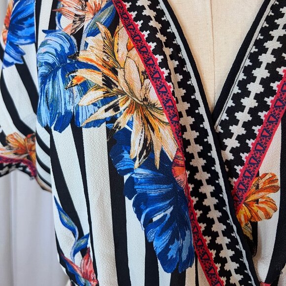 Flying Tomatio Back Tie Crop Top - Picture 2 of 5